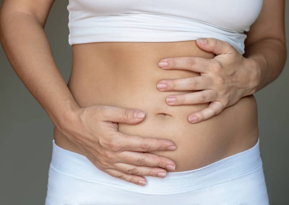 Quel est le traitement pour la distension abdominale ?