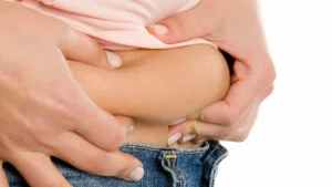 Comment puis-je perdre toute la graisse du ventre sans chirurgie ?